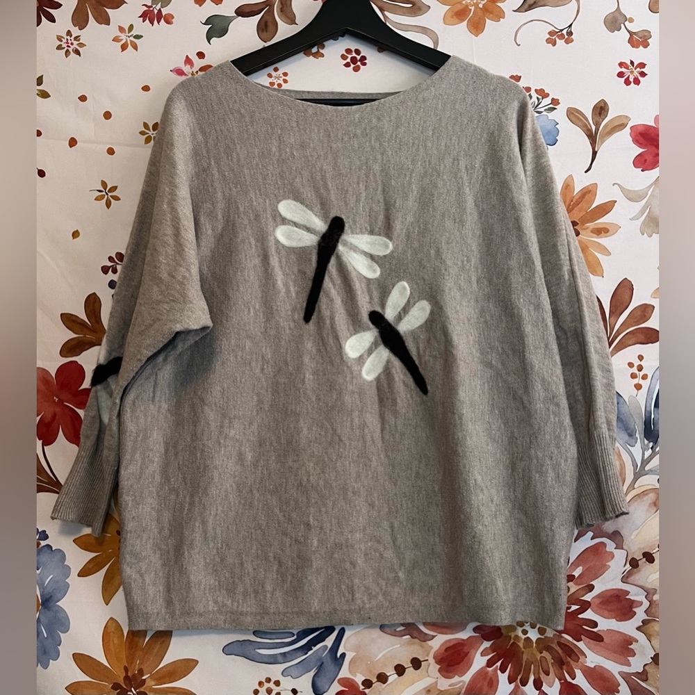 Sioni L Dragonfly Gilmore Girls Coded Neutral Clean Girl Minimal Sweater Dolman